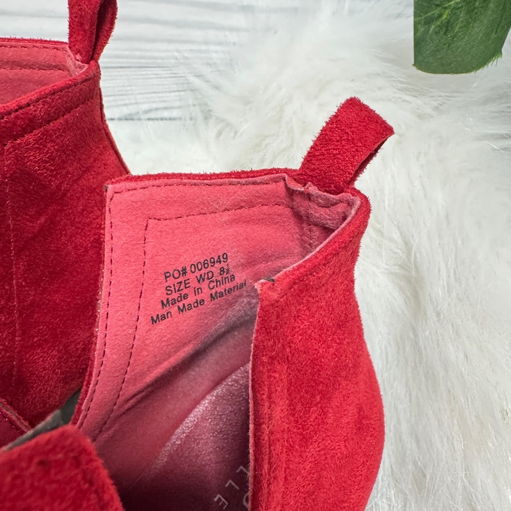 Journee collection Issla red booties 8.5 nwt - Picture 2 of 8